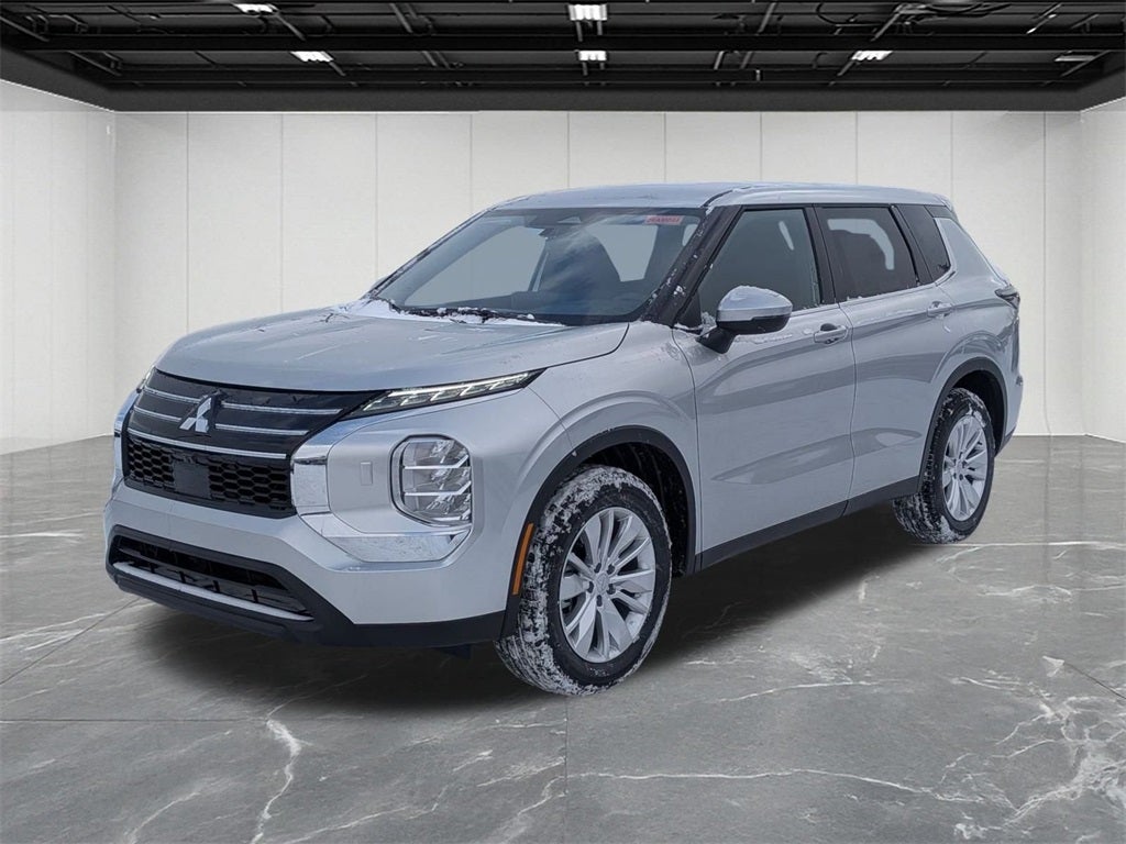 2026 Mitsubishi Outlander ES