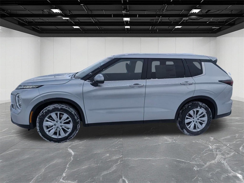 2026 Mitsubishi Outlander ES