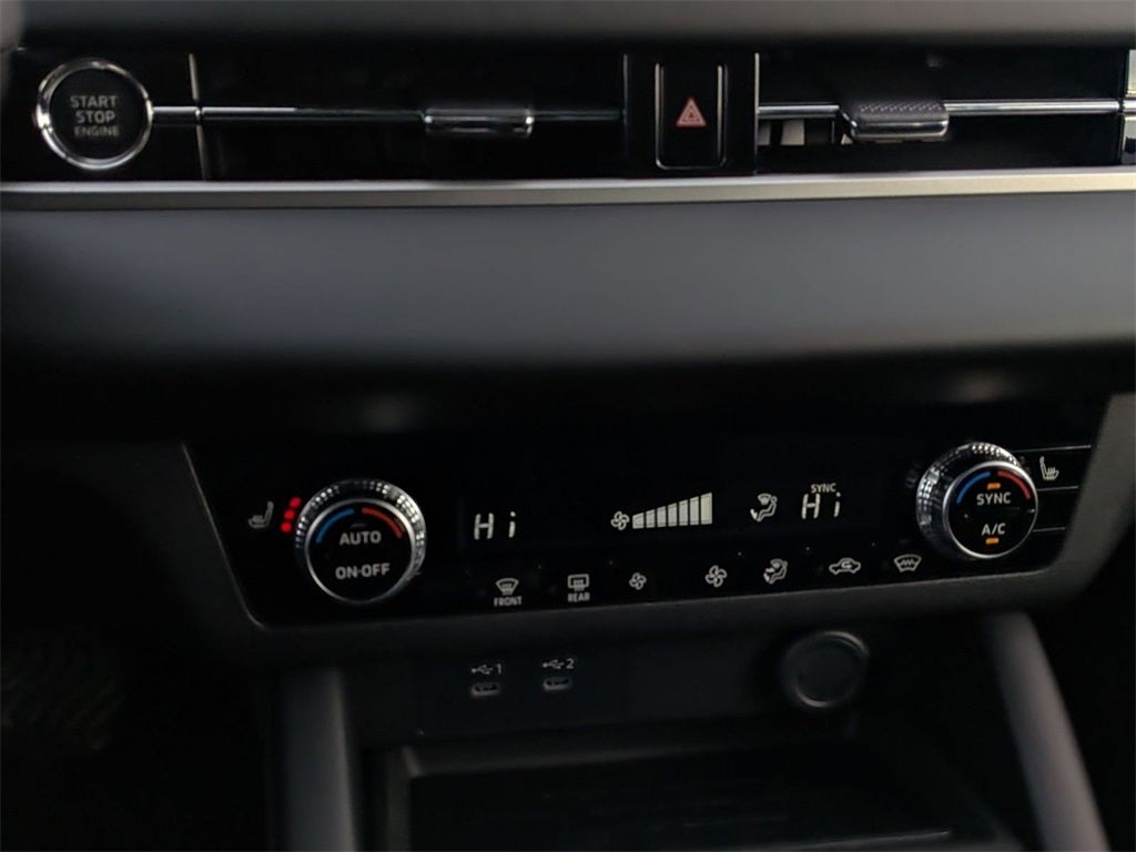 2026 Mitsubishi Outlander ES