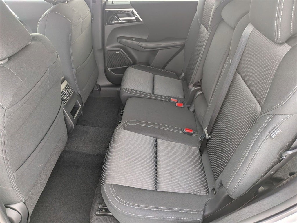 2026 Mitsubishi Outlander ES