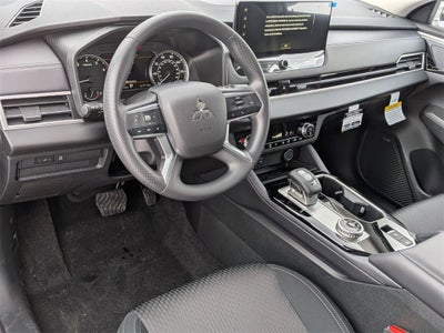 2026 Mitsubishi Outlander ES