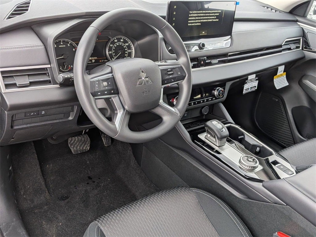 2026 Mitsubishi Outlander ES