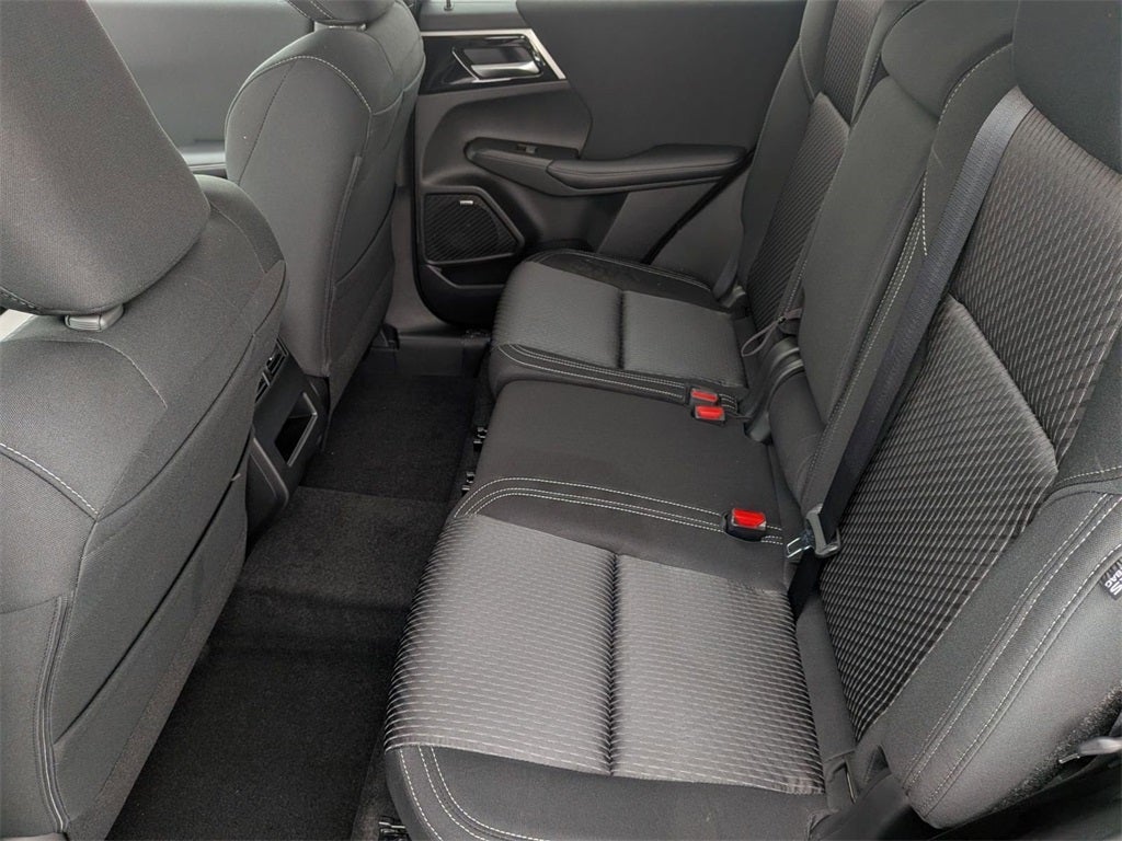 2026 Mitsubishi Outlander ES