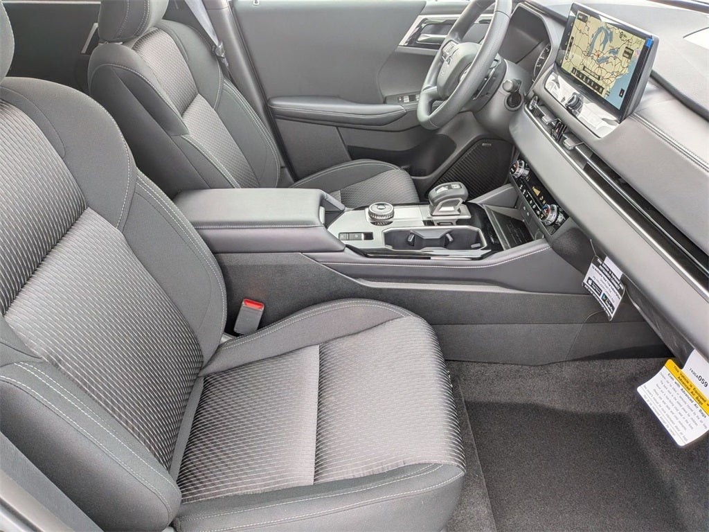 2026 Mitsubishi Outlander ES