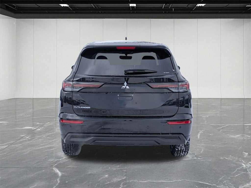 2026 Mitsubishi Outlander ES
