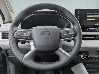 2025 Mitsubishi Outlander SE