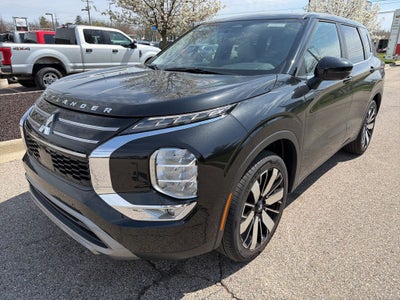 2025 Mitsubishi Outlander SE
