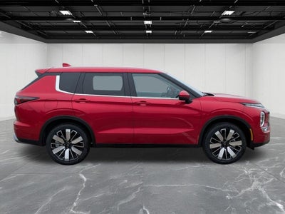 2026 Mitsubishi Outlander SE