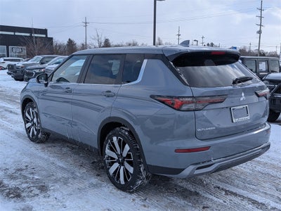 2026 Mitsubishi Outlander SE