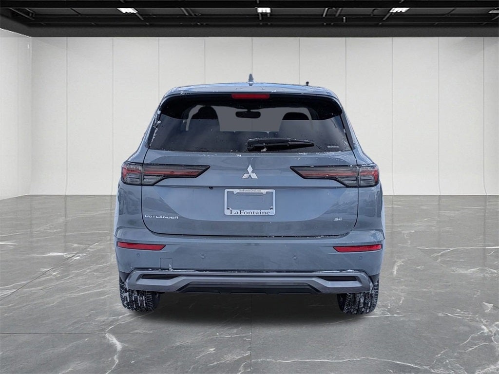 2026 Mitsubishi Outlander SE