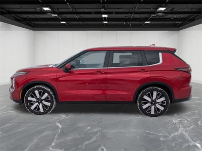 2026 Mitsubishi Outlander LE