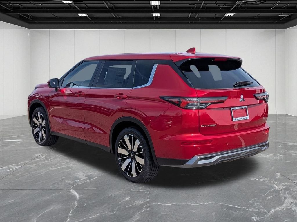 2026 Mitsubishi Outlander LE