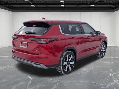 2026 Mitsubishi Outlander LE