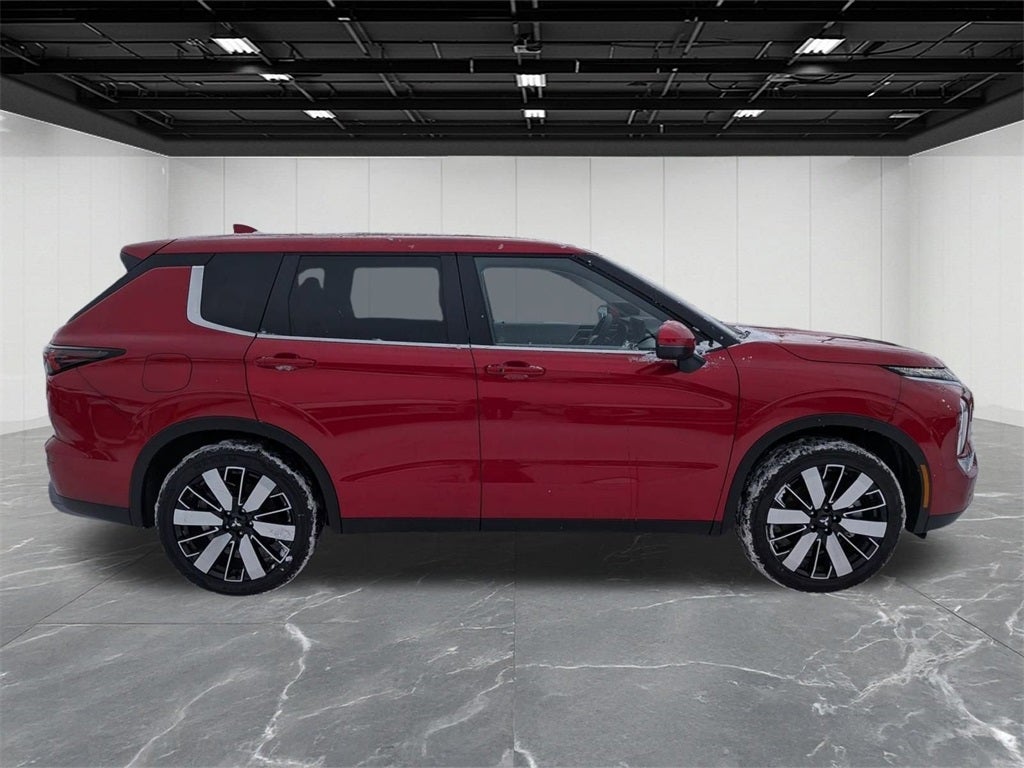 2026 Mitsubishi Outlander LE