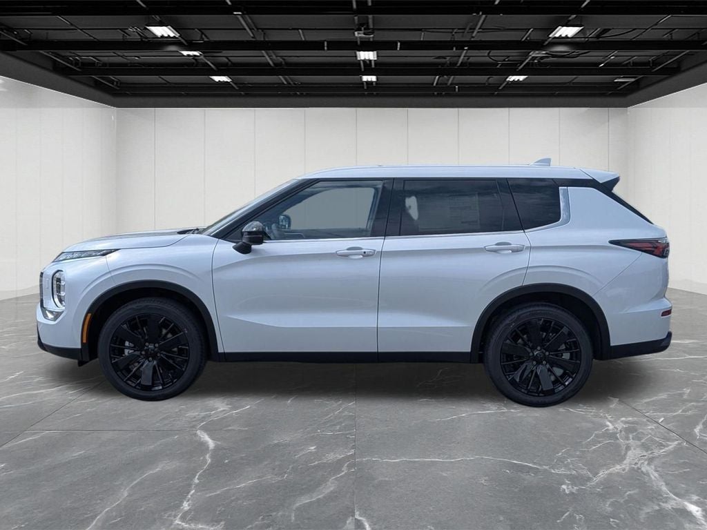 2026 Mitsubishi Outlander LE