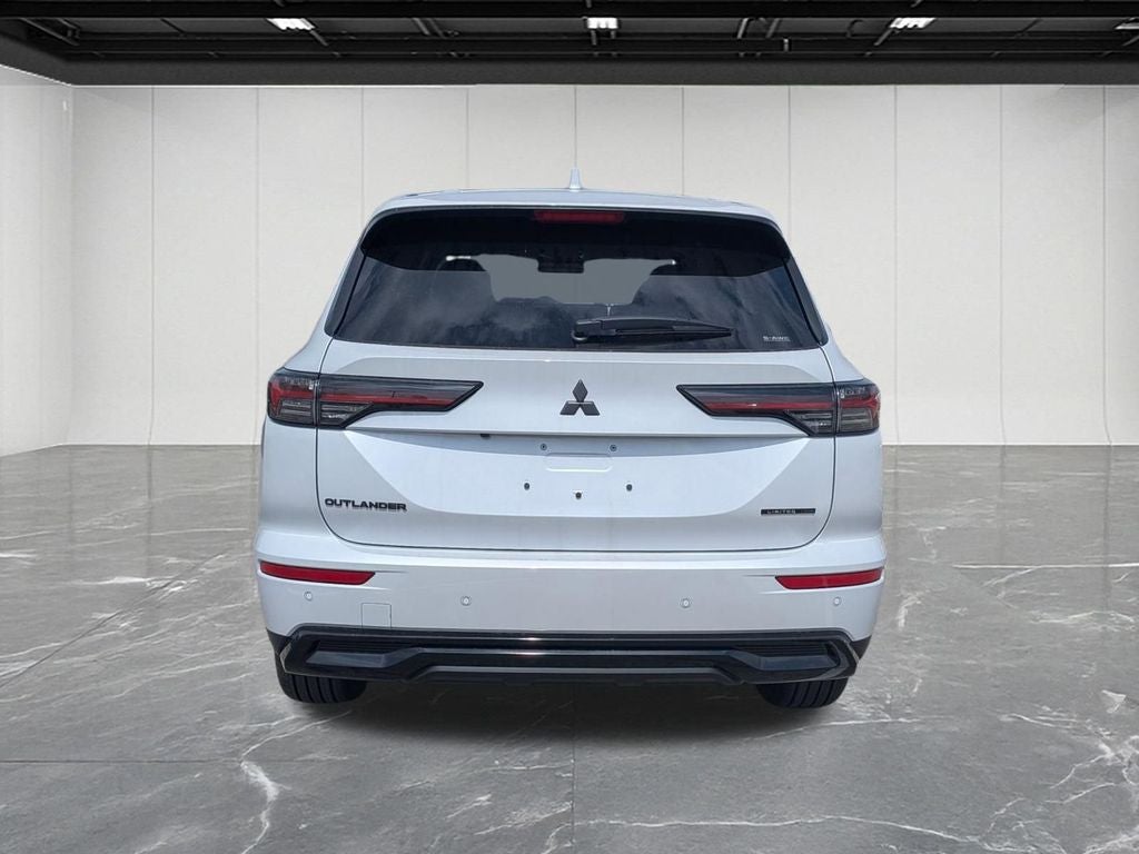 2026 Mitsubishi Outlander LE