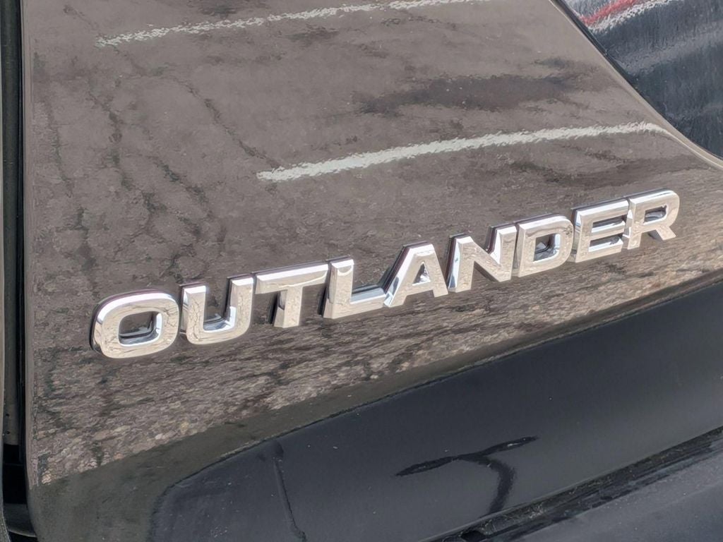 2026 Mitsubishi Outlander SE