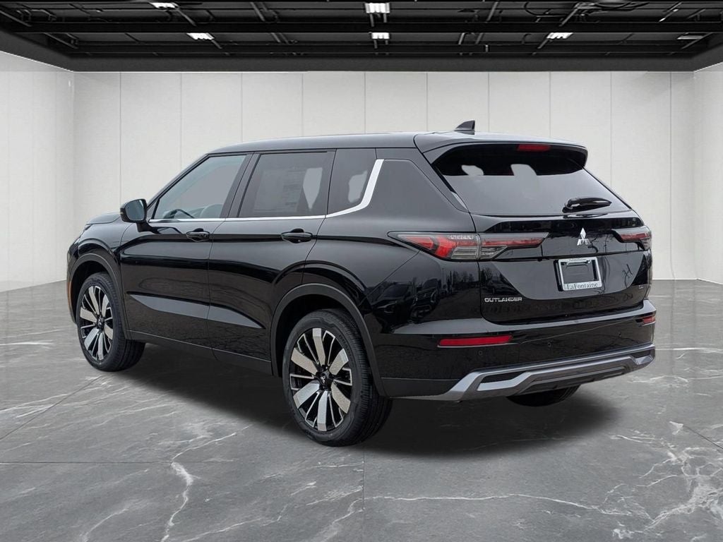 2026 Mitsubishi Outlander SE