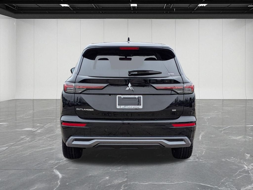 2026 Mitsubishi Outlander SE