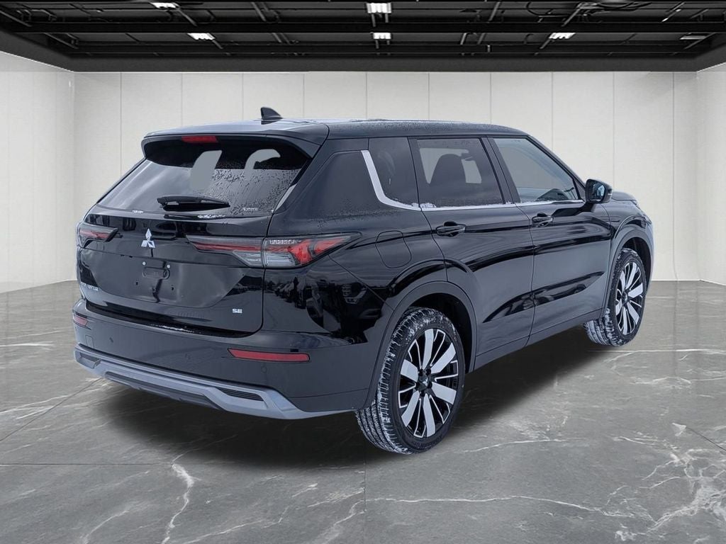 2026 Mitsubishi Outlander SE