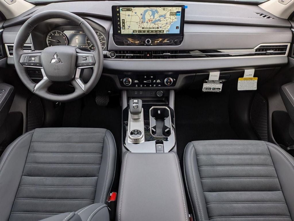 2026 Mitsubishi Outlander LE