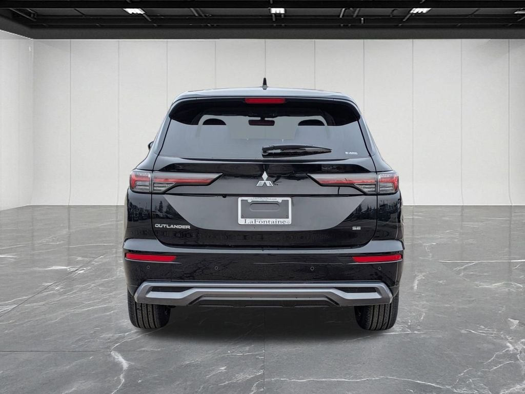 2026 Mitsubishi Outlander LE