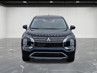 2026 Mitsubishi Outlander SE