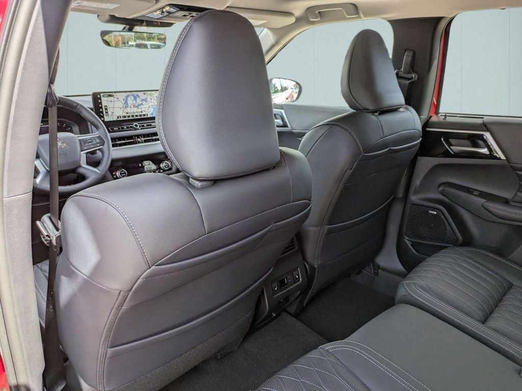 2025 Mitsubishi Outlander SEL