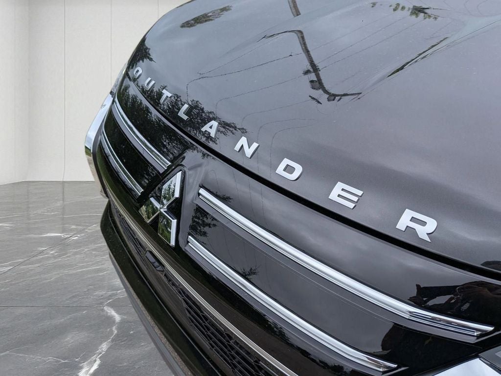 2025 Mitsubishi Outlander Platinum Edition