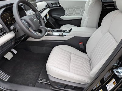 2025 Mitsubishi Outlander Platinum Edition