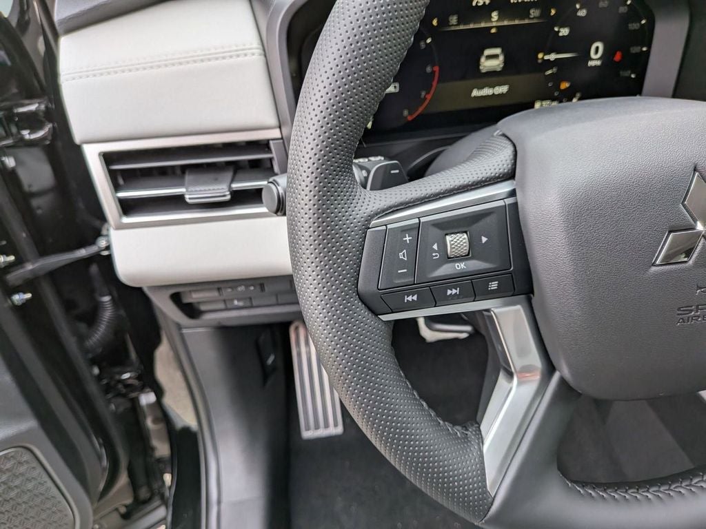 2025 Mitsubishi Outlander Platinum Edition