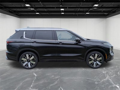 2025 Mitsubishi Outlander Platinum Edition