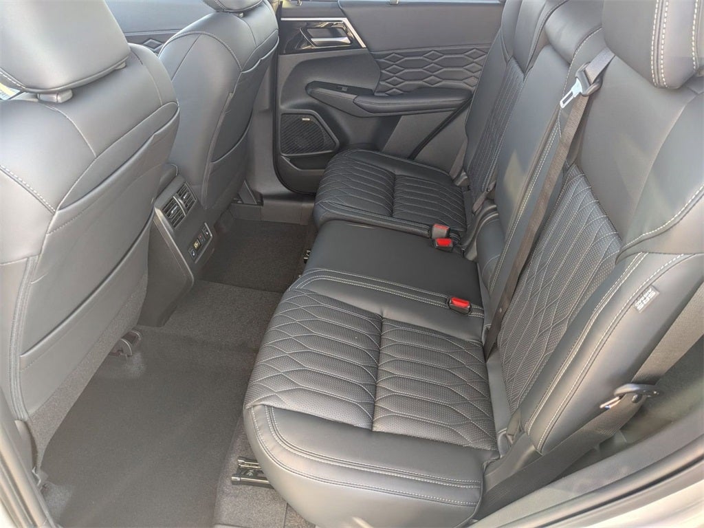 2026 Mitsubishi Outlander SEL