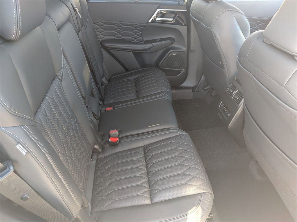 2026 Mitsubishi Outlander SEL