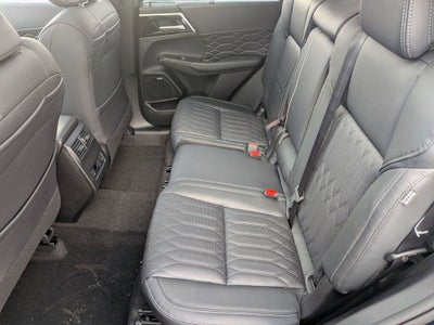 2026 Mitsubishi Outlander SEL