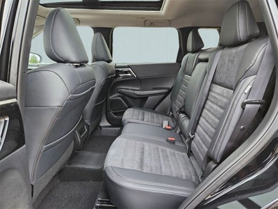 2025 Mitsubishi Outlander PHEV SE