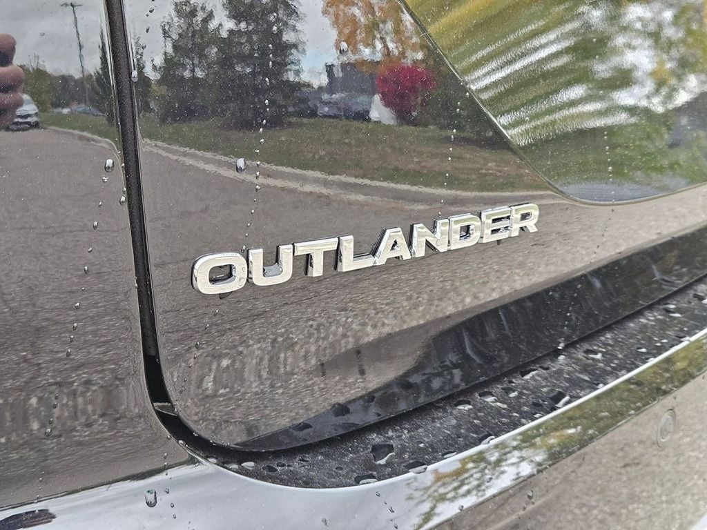 2025 Mitsubishi Outlander PHEV SE