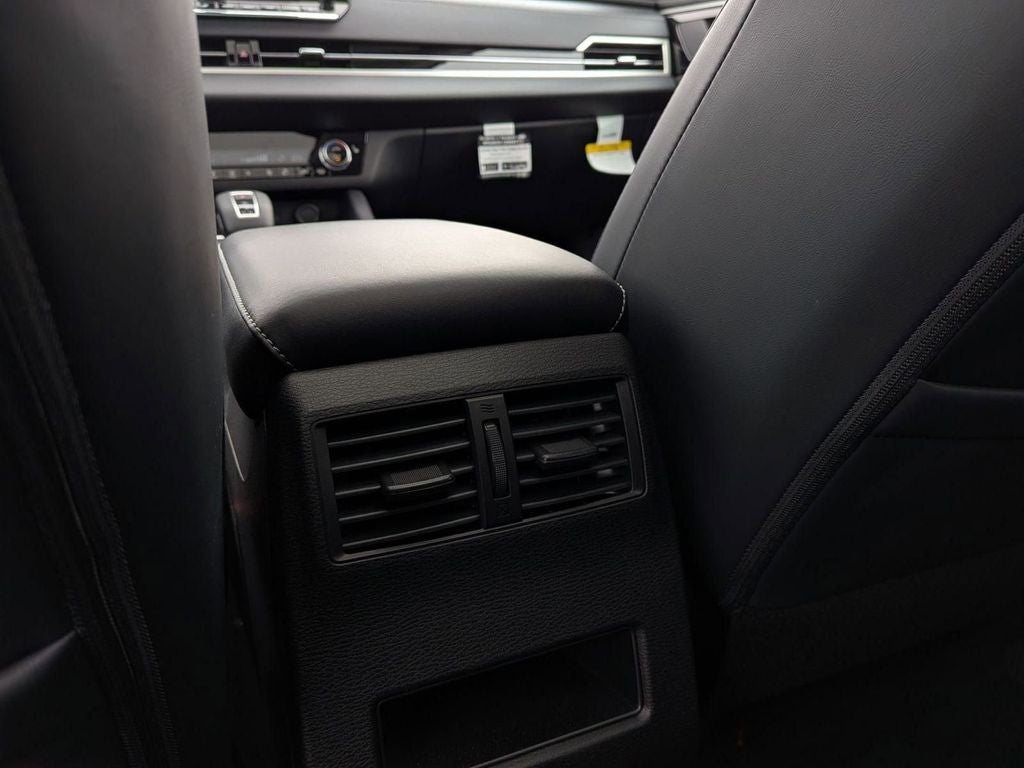 2025 Mitsubishi Outlander PHEV SE