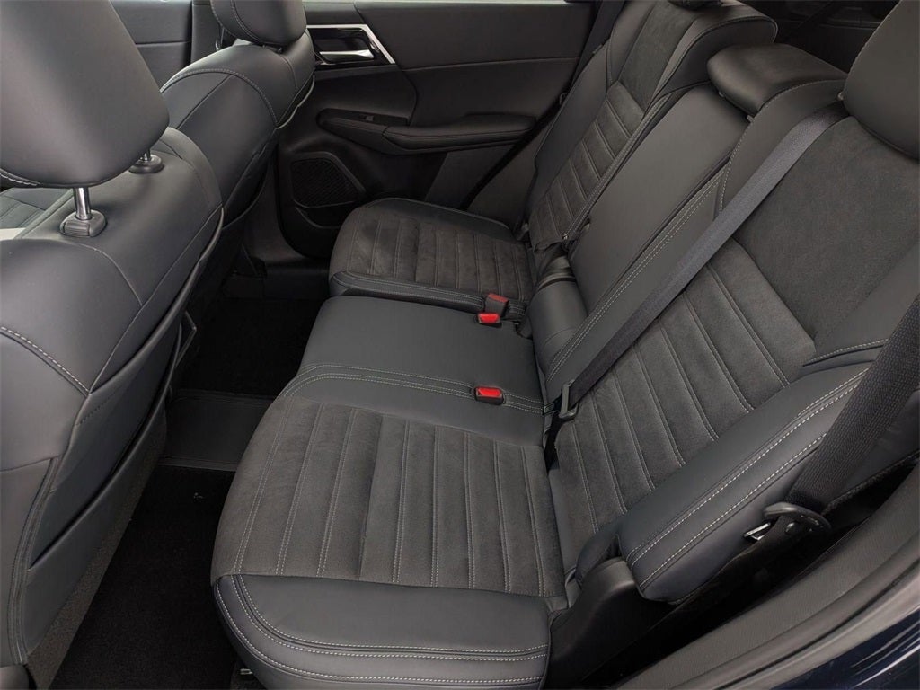 2025 Mitsubishi Outlander PHEV SE