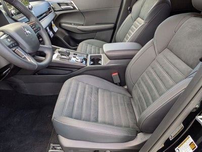2025 Mitsubishi Outlander PHEV SE