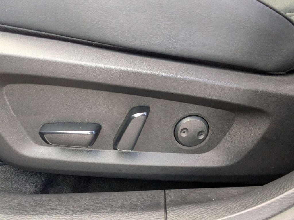 2025 Mitsubishi Outlander PHEV SE