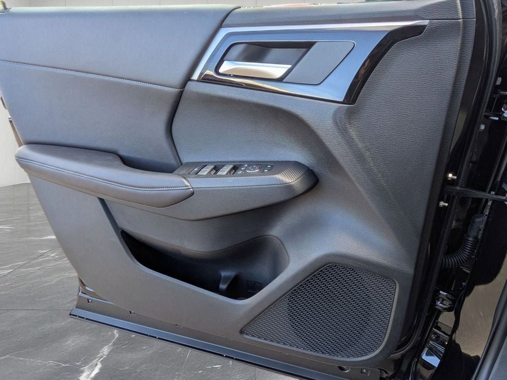2025 Mitsubishi Outlander PHEV SE