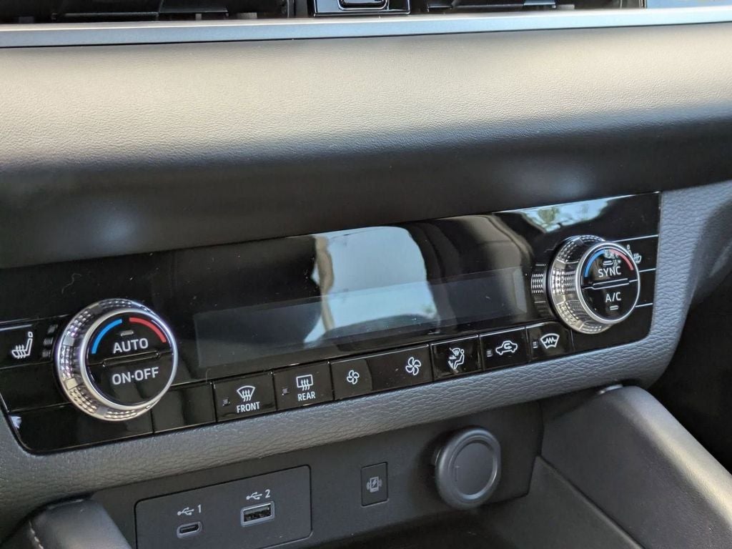 2025 Mitsubishi Outlander PHEV SE