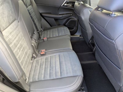 2025 Mitsubishi Outlander PHEV SE