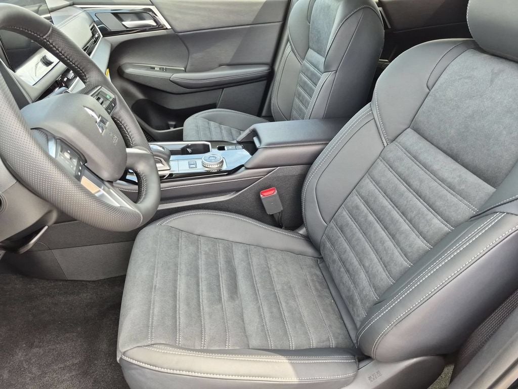 2026 Mitsubishi Outlander PHEV SE