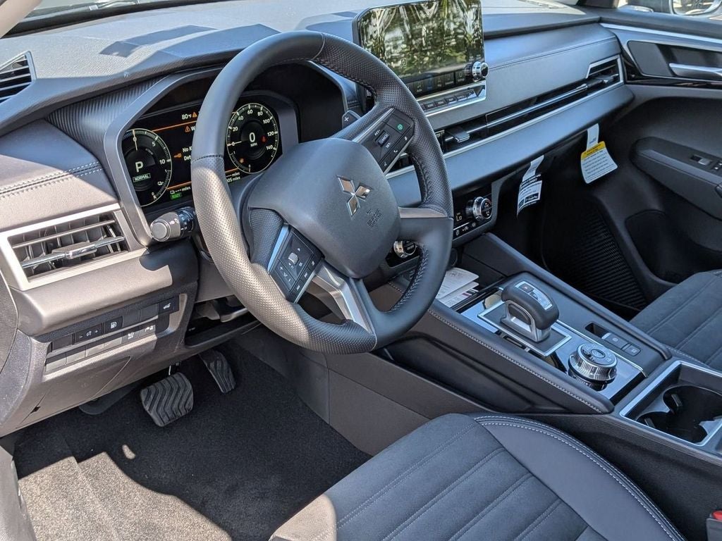 2025 Mitsubishi Outlander PHEV SE