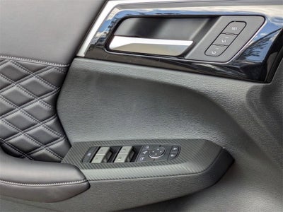 2025 Mitsubishi Outlander PHEV SEL