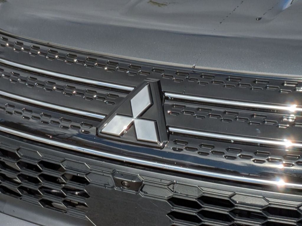 2025 Mitsubishi Outlander PHEV SEL