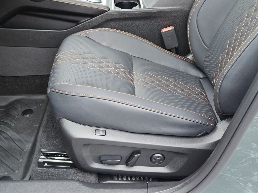 2025 Mitsubishi Outlander PHEV SEL