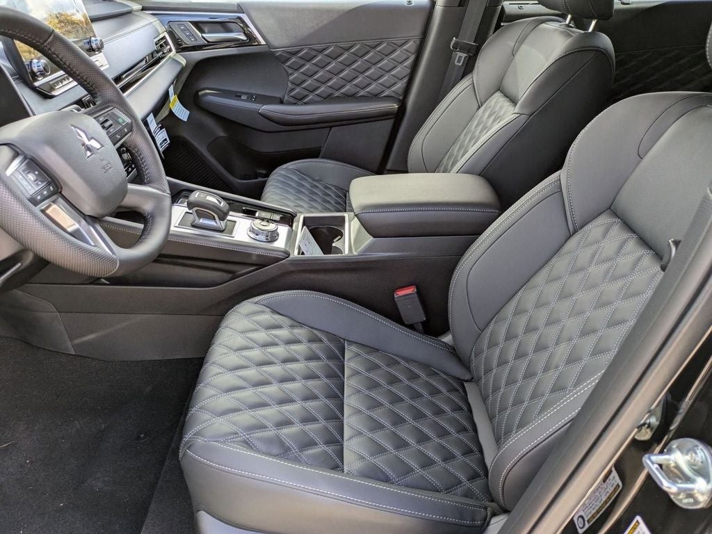2025 Mitsubishi Outlander PHEV SEL
